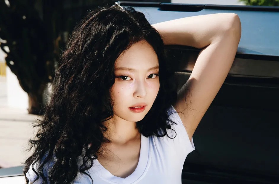 JENNIE Teams Up with Doechii for Electrifying Track ‘ExtraL’ – Listen&nbsp;Now!